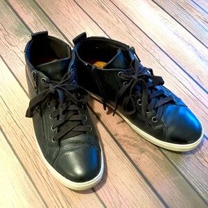 Soft leather fashion sneakers